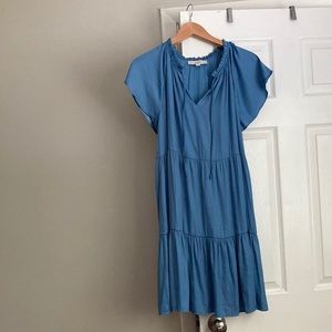 Loft 12 blue tiered knee length dress